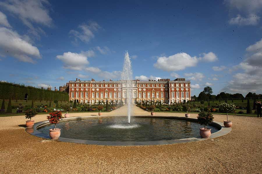 6 Hampton Court Palace Surrey