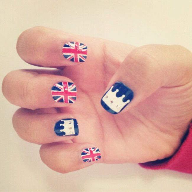 Show Your Patriotism with These Trendy Union Jack Nails! | Union jack nails,  Pretty nail art designs, Flag nails