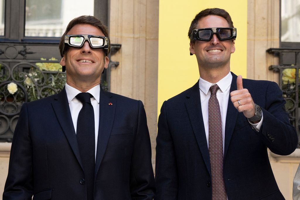 D'autres entreprises comme Snap Inc. et Apple travaillent sur des lunettes intelligentes AI