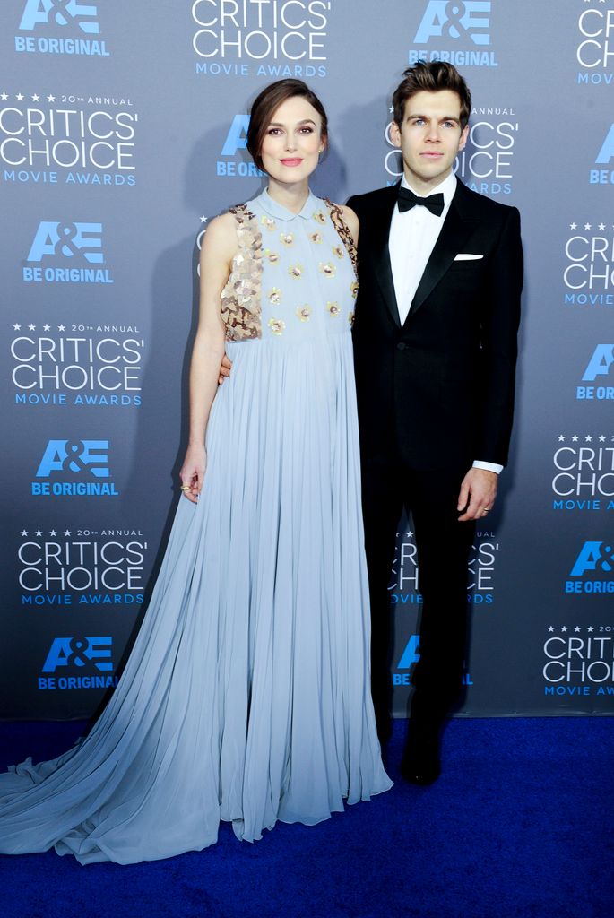LOS ANGELES, CA - 15 DE JANEIRO: Keira Knightley e James Righton participam do 20º Critics 'Choice Movie Awards em 15 de janeiro de 2015 em Los Angeles, Califórnia.  (Foto de Amy Graves/WireImage)