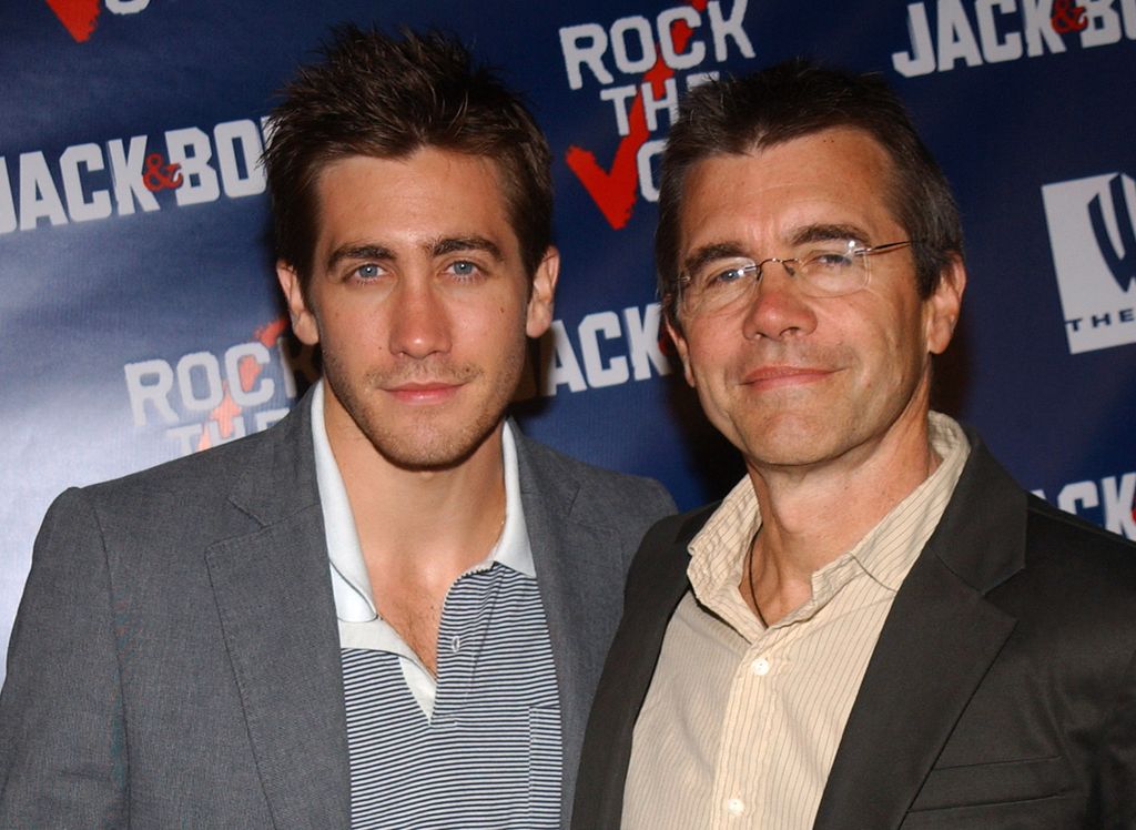 Jake Gyllenhaal and father Stephen Gyllenhaal in 2004