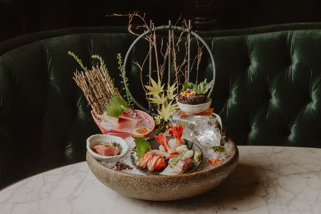  Japanese food scene in bowl in extaravgant arrangement