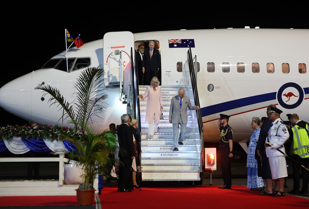 King and Queen arrive at Faleolo International Airport in Samoa