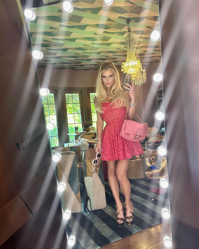 Jessica Simpson channels Barbie in pink dress