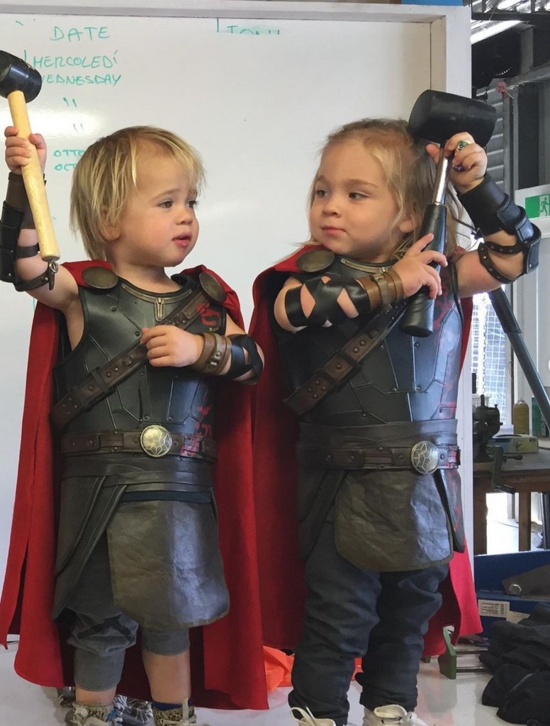 Photo posted by Elsa Pataky on Instagram of twin sons with Chris Hemsworth, Tristan and Sasha, dressed in Thor costumes