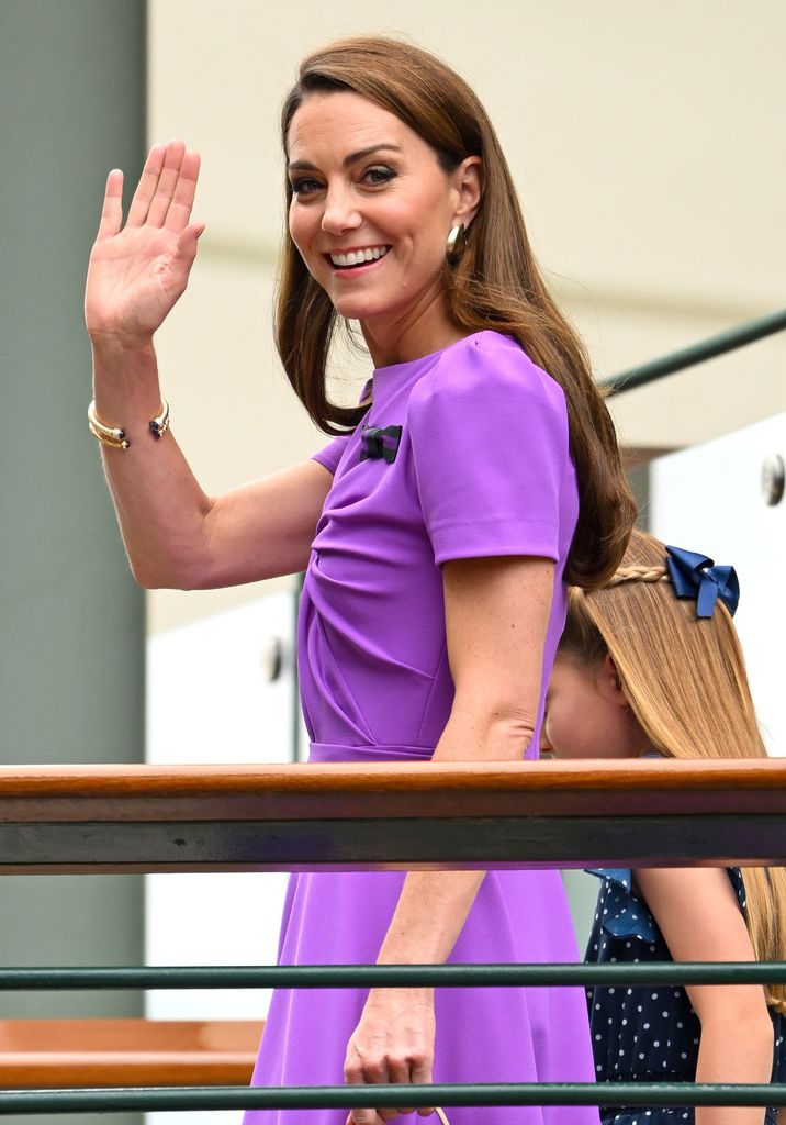 Kate Middleton waving at Wimbledon