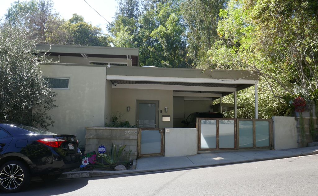 Brie Larson's former home in Los Angeles