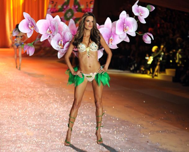 Victoria's Secret's Floral Fantasy Bra: Behind the Scenes 