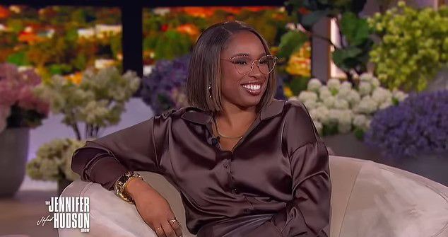 jennifer hudson smiling on her talk show