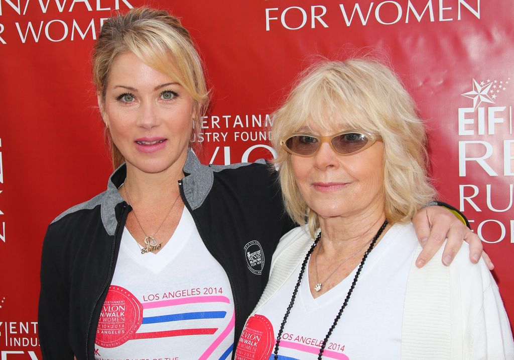 mère de Christina Applegate 