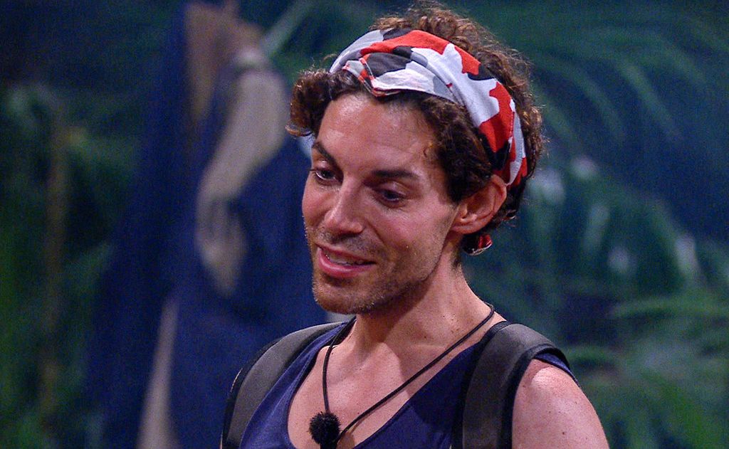 Tom educated the camp with his speech