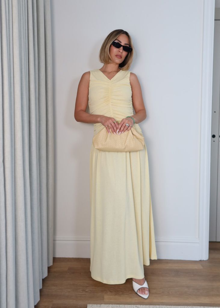 Frankie looked gorgeous in the buttermilk yellow midi dress
