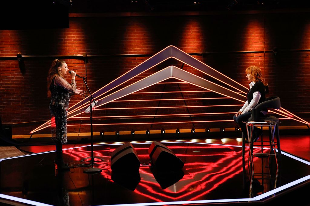 Jacquie Roar being coached by Reba McEntire
