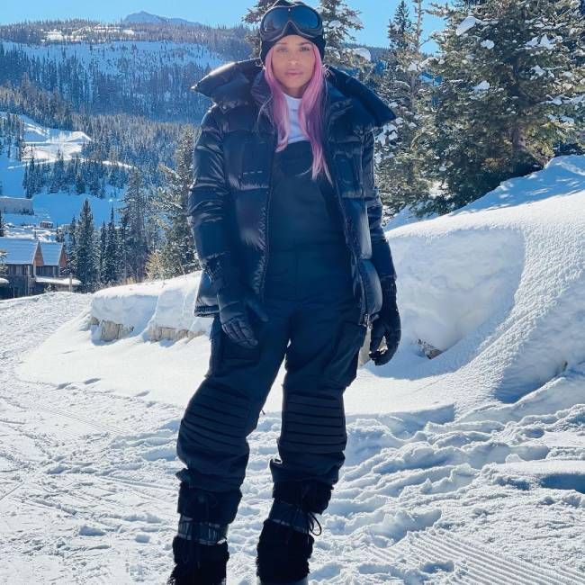 ciara ski outfit