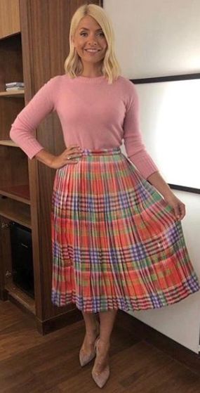 holly willoughby check skirty instagram