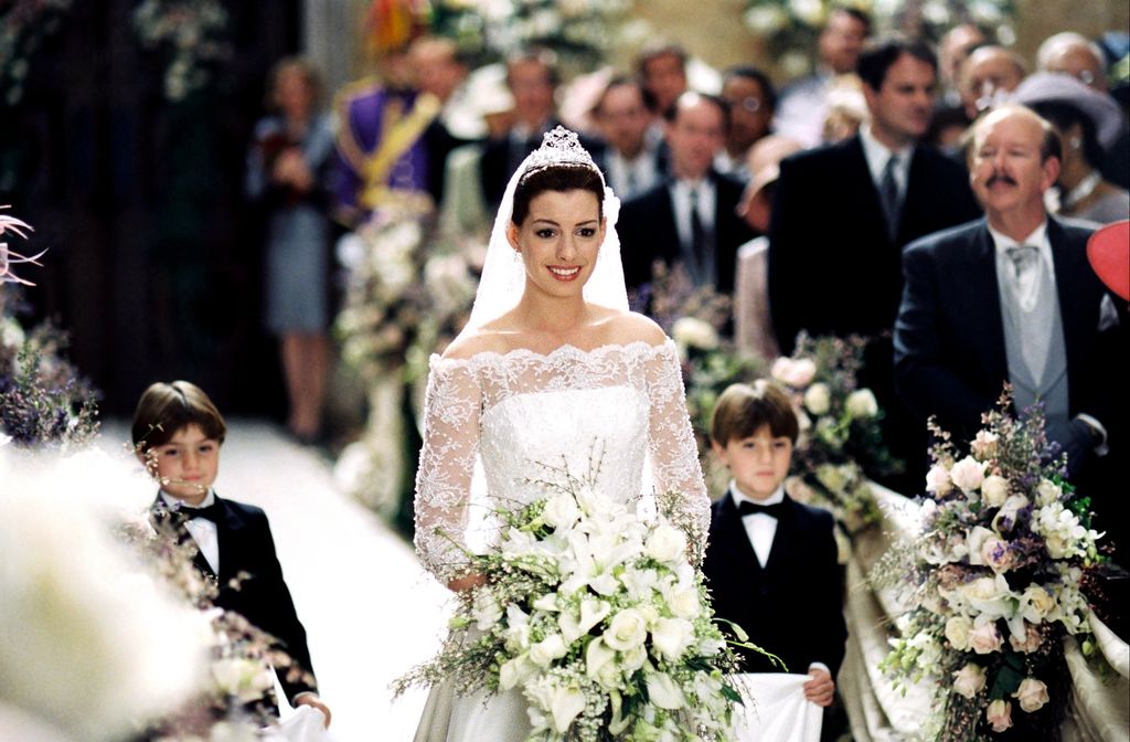 Anne Hathaway in bridal gown 