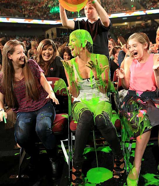 Nickelodean Kids Choice Awards: Halle Berry gets covered in slime | HELLO!