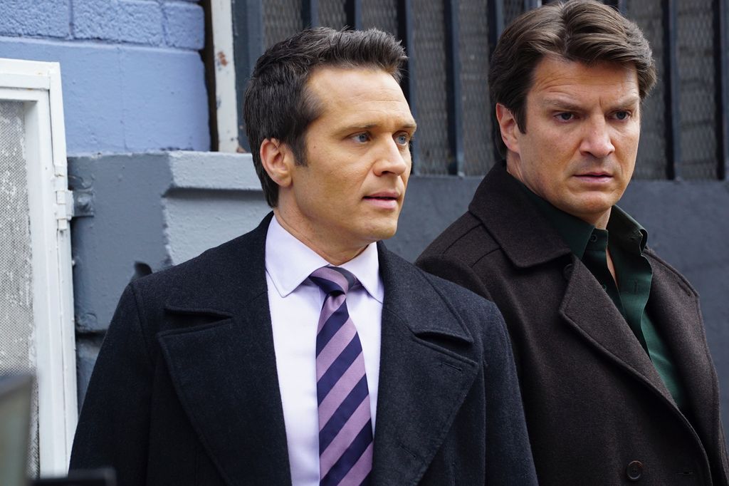 Seamus Dever and Nathan Fillion in Castle