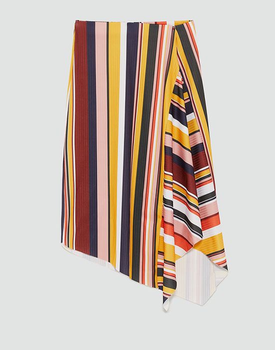 Lorraine Kelly wears striped rainbow skirt by ZARA on the Lorraine show ...