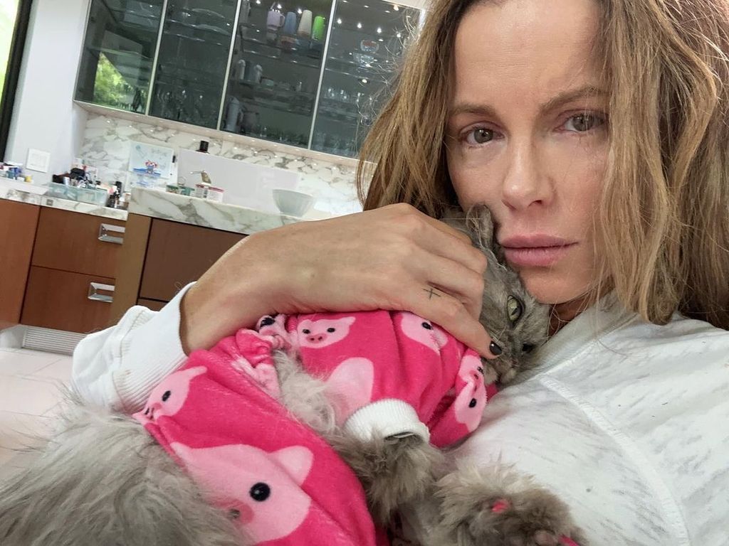 Kate Beckinsale with her cat Clive