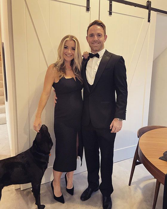 Helen Skelton shows off bump in stunning figure-hugging dress with high ...