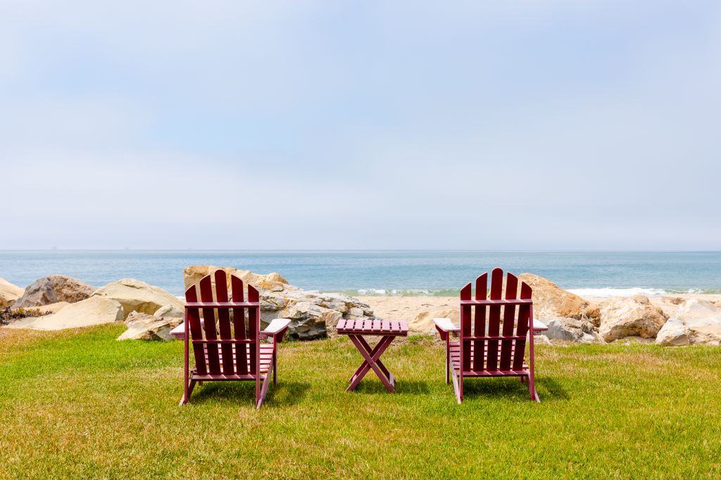 The outside of Ashton Kutcher and Mila Kunis' Santa Barbara County beachfront guest house