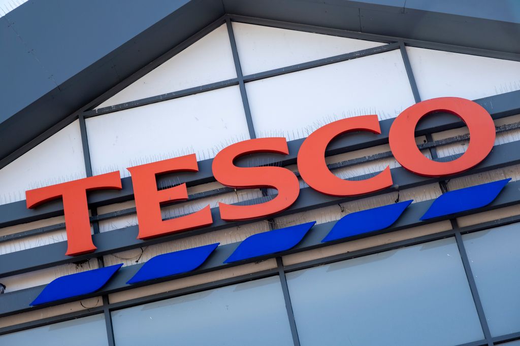Tesco supermarket logo