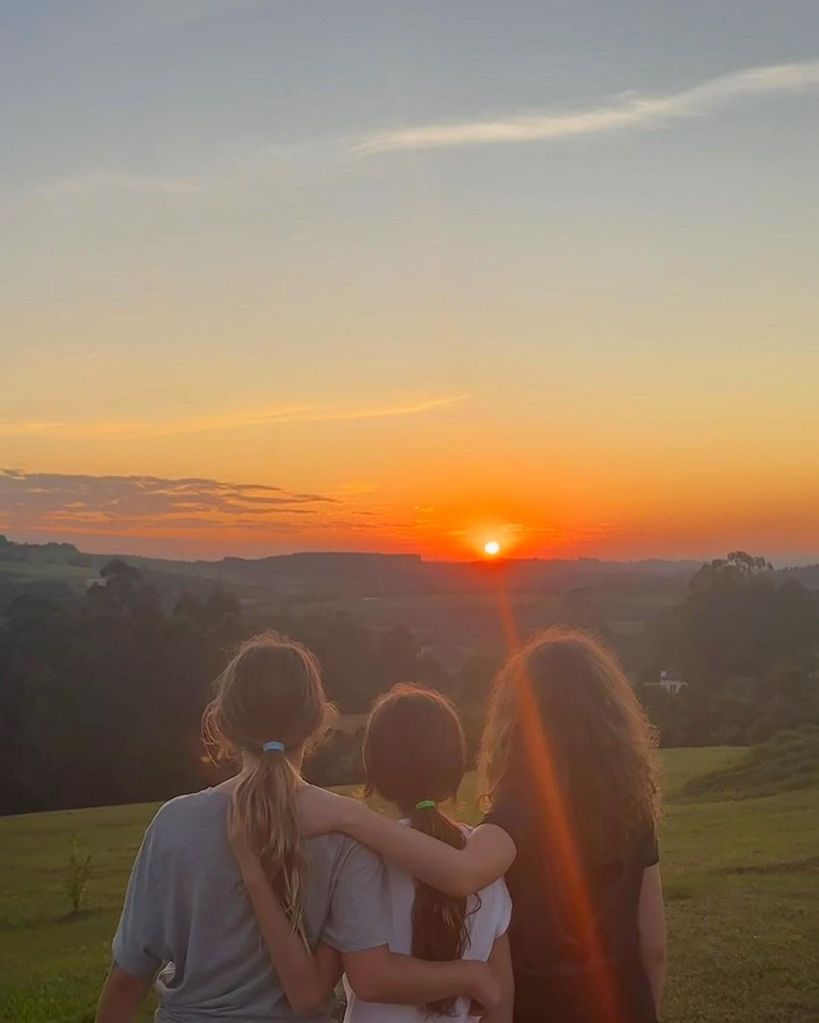 Gisele's family enjoy a Brazilian sunset