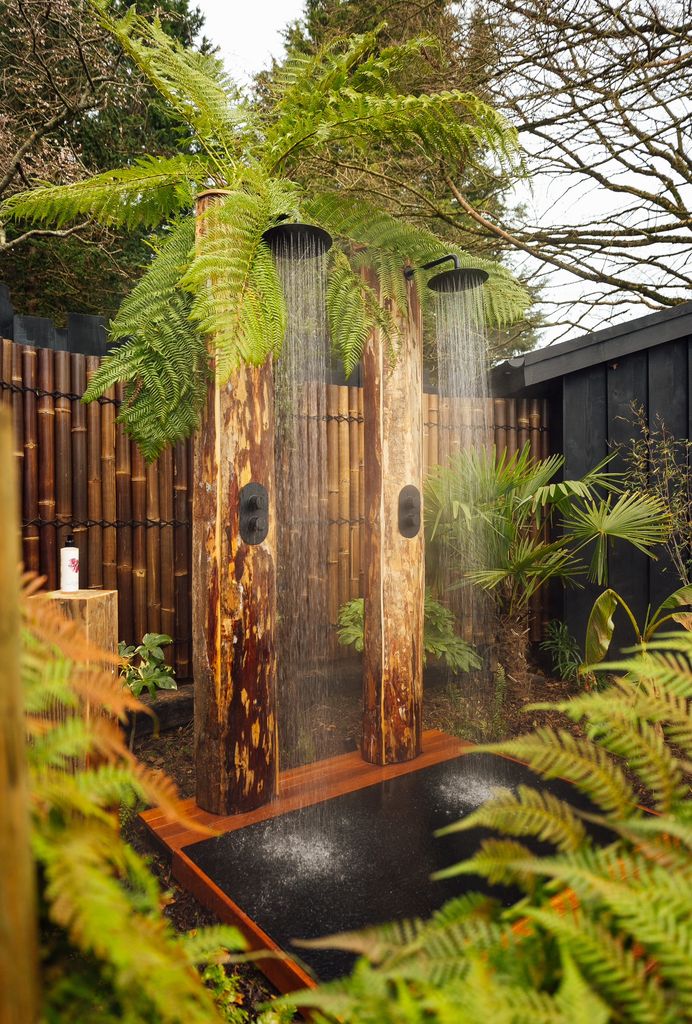 douche en cascade extérieure 