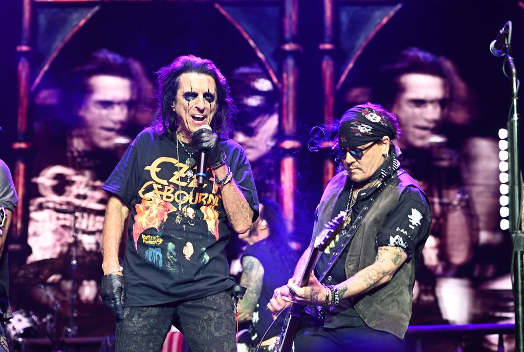 Johnny Depp shocks fans with surprise live tribute to Ozzy Ozbourne with  Alice Cooper | HELLO!