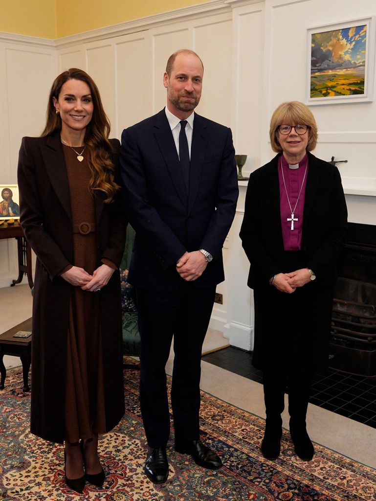 Le prince et la princesse de Galles rencontrent l'archevêque de Canterbury, Dame Sarah Mullally, lors d'une audience dans le bureau de l'archevêque au Lambeth Palace, Londres.