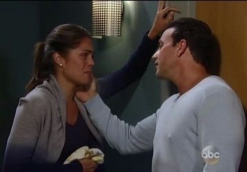 Kelly Thiebaud sur le plateau de l'hôpital général