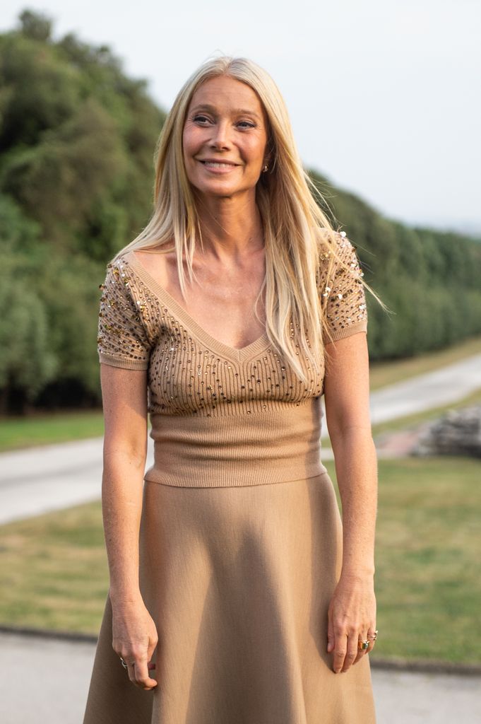 gwyneth paltrow gold dress