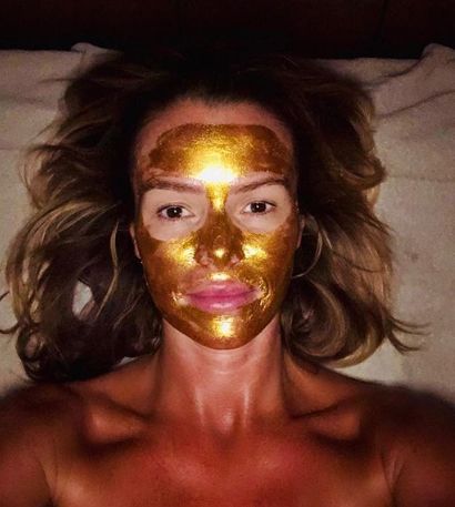 amanda holden gold facial instagram