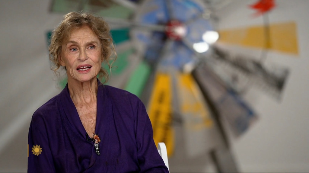 Lauren Hutton speaks with CBS Sunday Morning