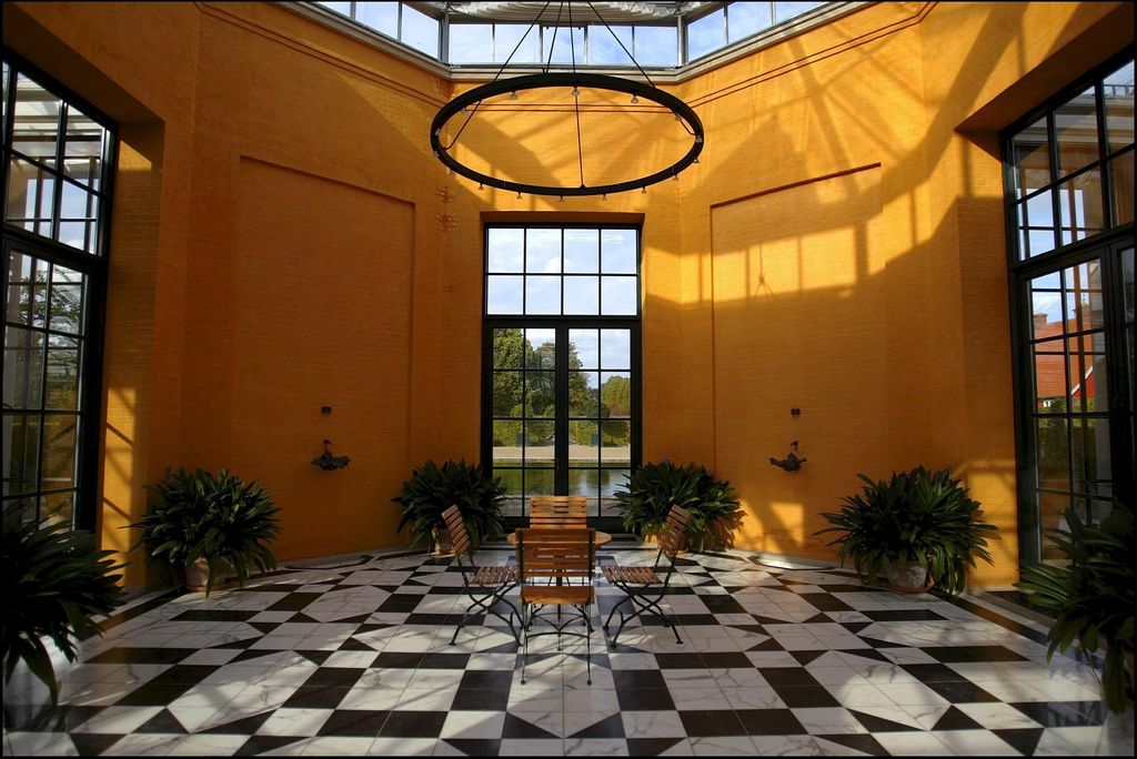 The castle is the residence of the Danish sovereigns between Easter and the end November. Orangerie of the castle. 
