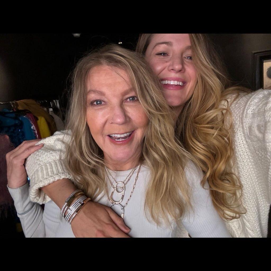 Blake Lively posing with lookalike mother Elaine 