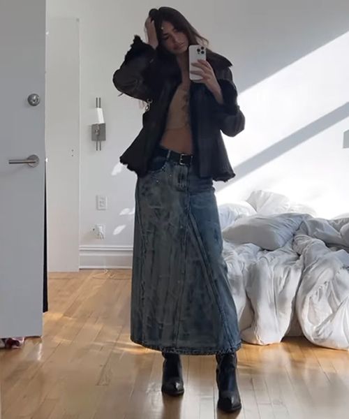 Emily Ratajkowski Denim Skirt Mirror Pic