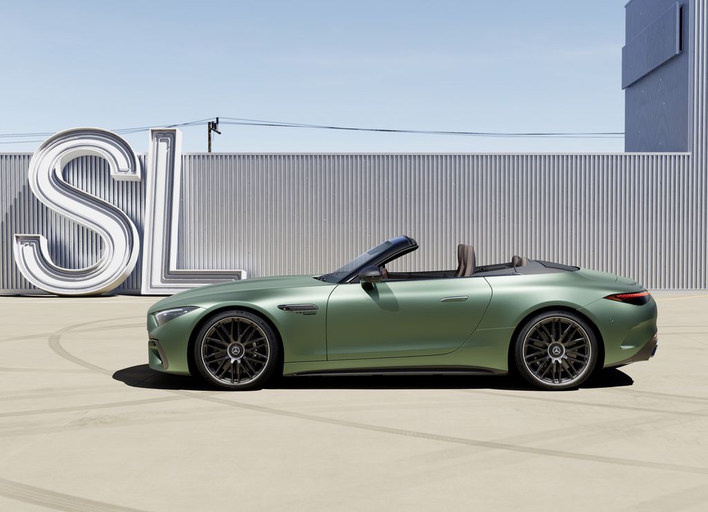 The luxurious Mercedes-AMG SL 63 roadster delivers luxury, performance and serious kerb appeal