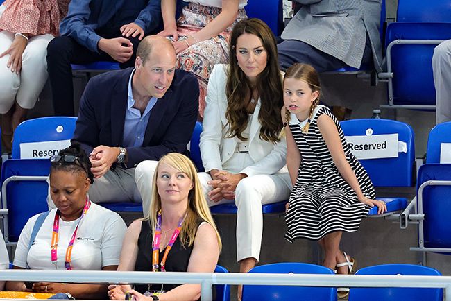 kate middleton and princess charlotte at commonwealth games with prince william