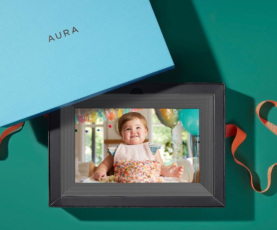 Aura Carver WiFi Digital Picture Frame