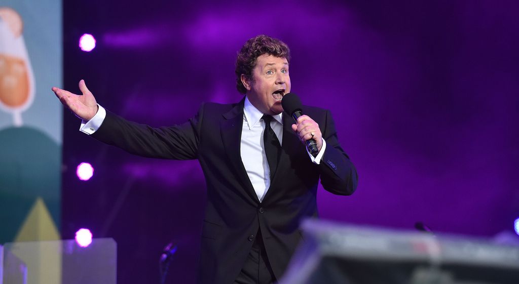 Michael Ball performing on Showtunes at the BBC 