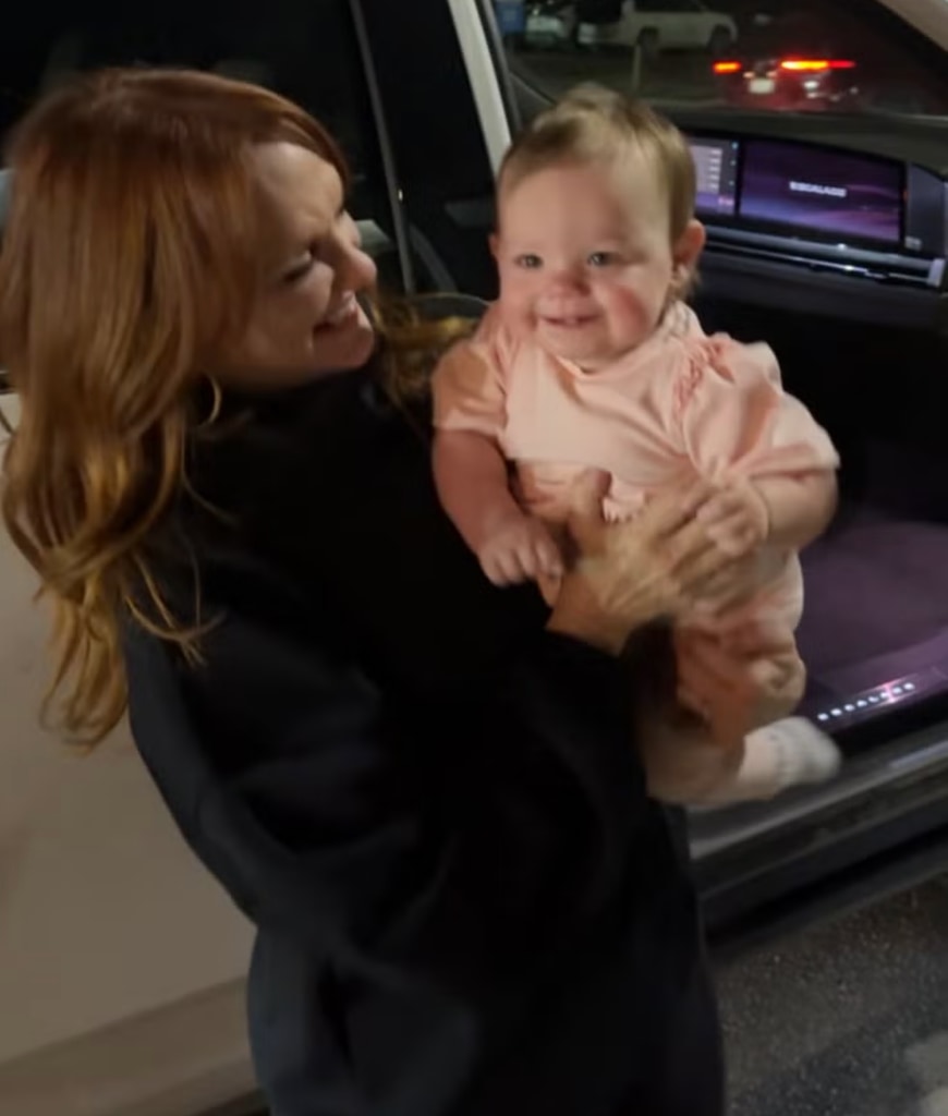 Photo shared by Ree Drummond reuniting with her daughter Alex's daughter Sofia during a family vacation to Vail