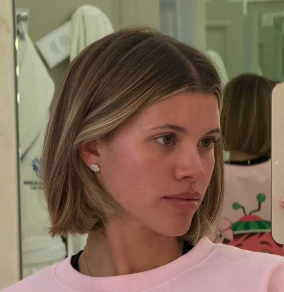 Selfie partagé par Sofia Richie présentant son bob français