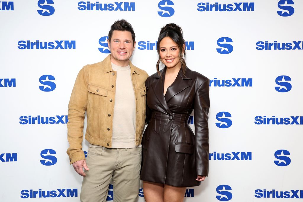 nick lachey and vanessa lachey on red carpet