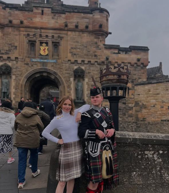 Geri Halliwell-Horner se establece debido a la guardia de la corriente de Edimburgo