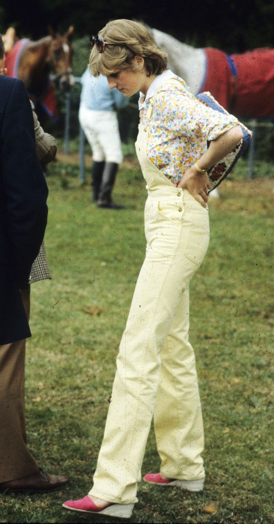 Princess Diana wearing hot pink wedges 