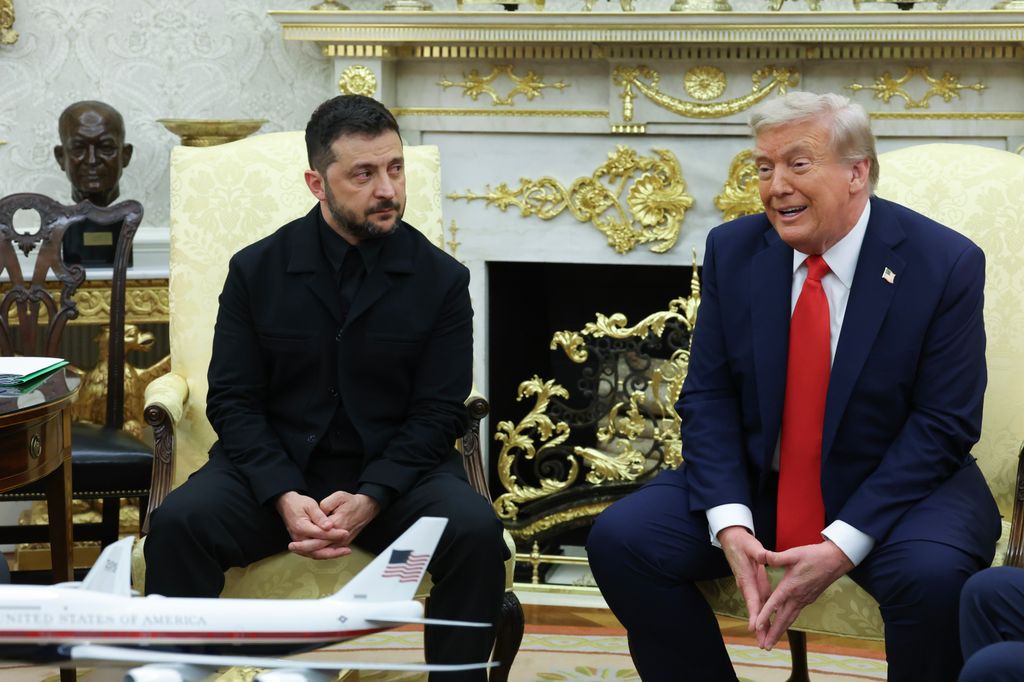 President Donald Trump meets with Ukrainian President Volodymyr Zelensky