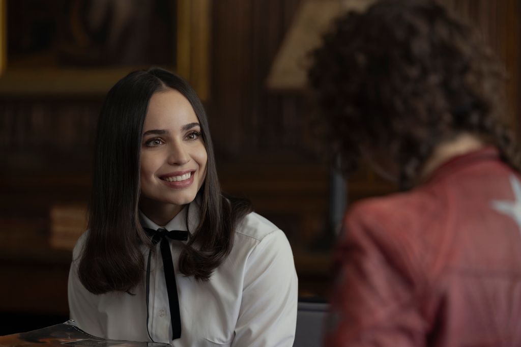 Sofia Carson plays ambitious American Anna