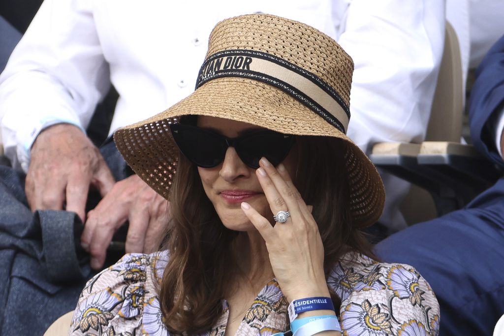Natalie at the French open with her ring on